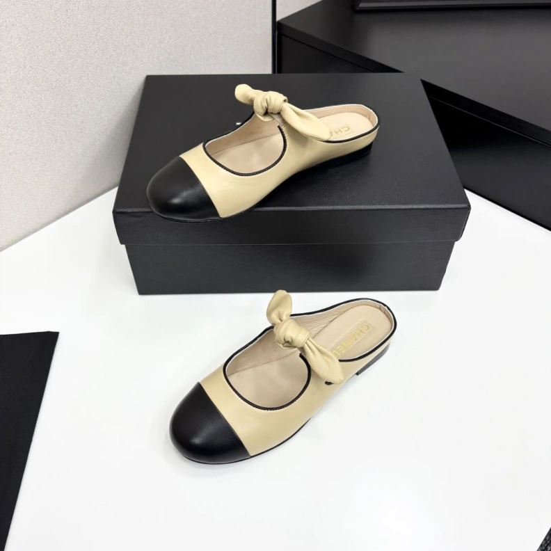 EyeCatching Chxnxl Slippers 119870