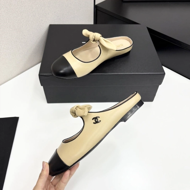 EyeCatching Chxnxl Slippers 119870
