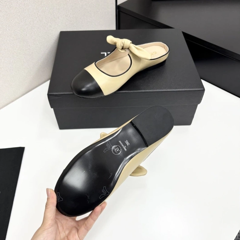 EyeCatching Chxnxl Slippers 119870