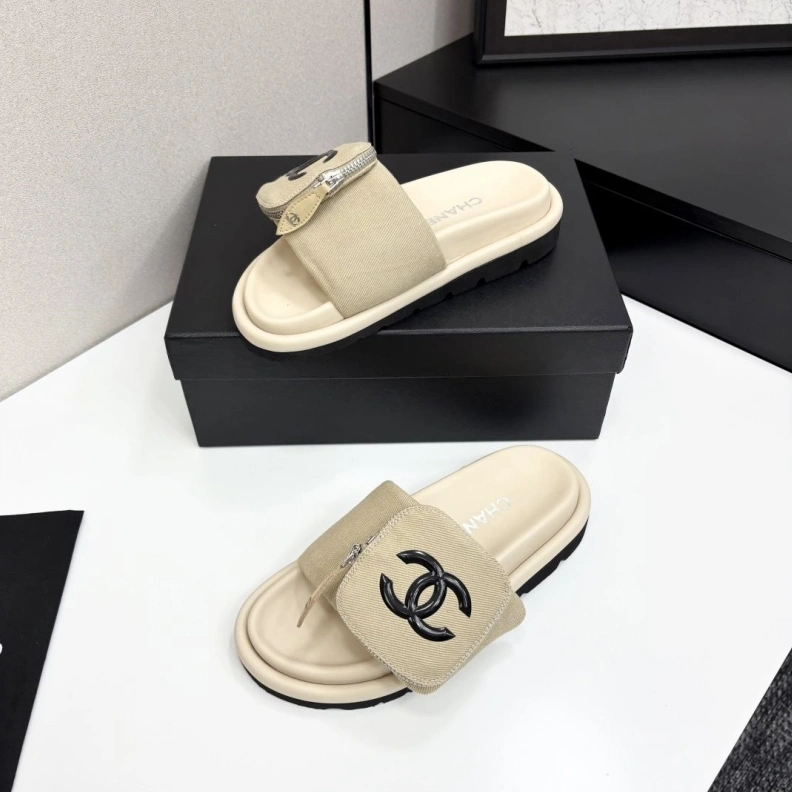 Vibrant Chxnxl Slippers 119878