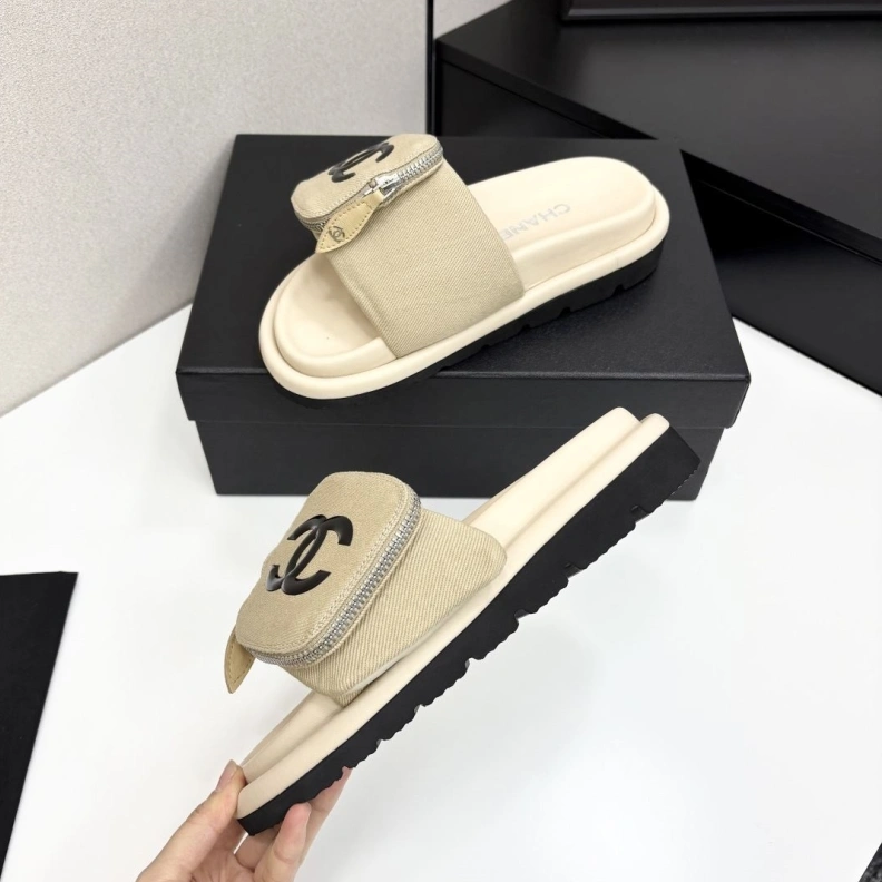 Vibrant Chxnxl Slippers 119878