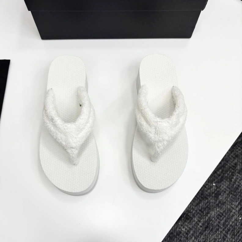 Chxnxl Slippers TopPick 119864