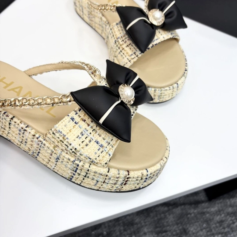 Comfortable Chxnxl Slippers 119865