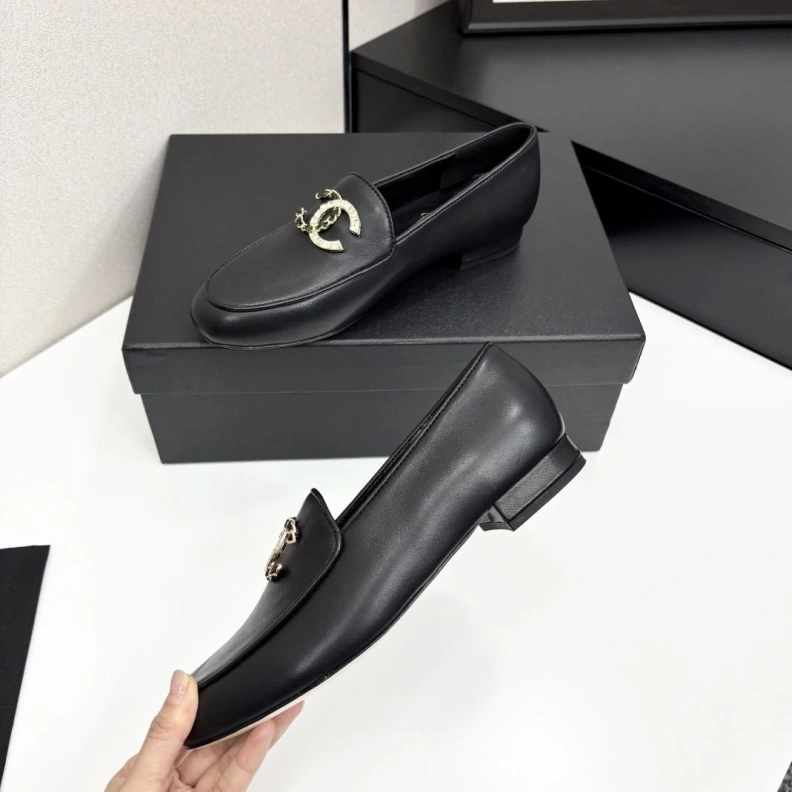 Durable Chxnxl Leather Shoes 120656