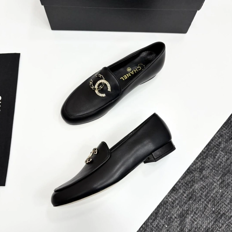 Durable Chxnxl Leather Shoes 120656