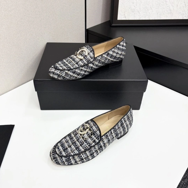 Bright Chxnxl Leather Shoes 120672