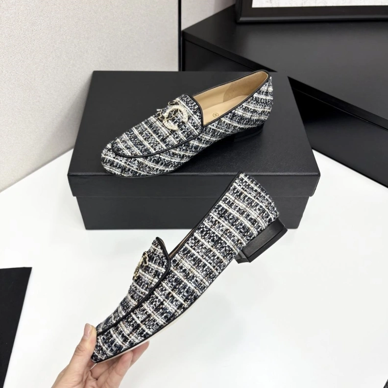 Bright Chxnxl Leather Shoes 120672