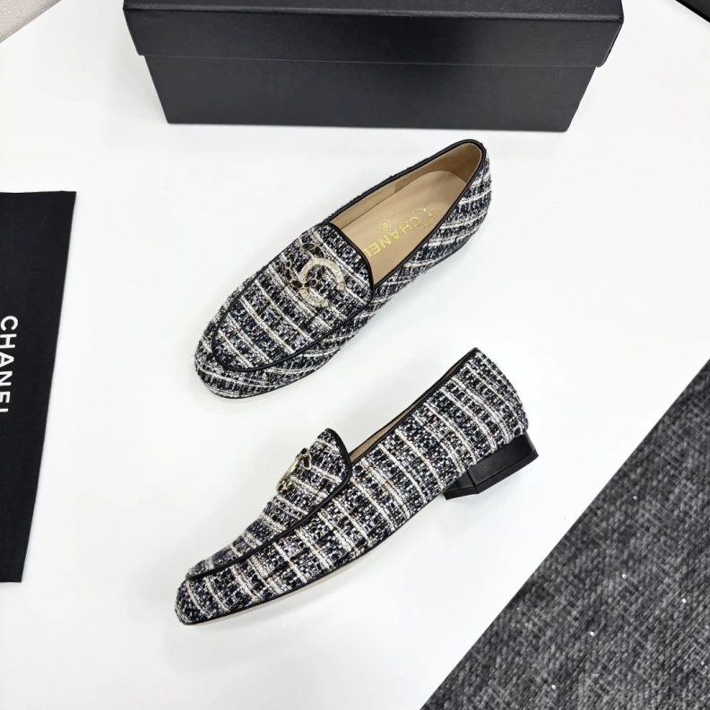 Bright Chxnxl Leather Shoes 120672