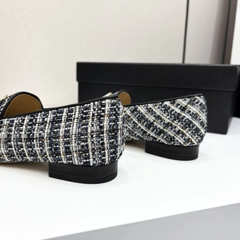 Bright Chxnxl Leather Shoes 120672