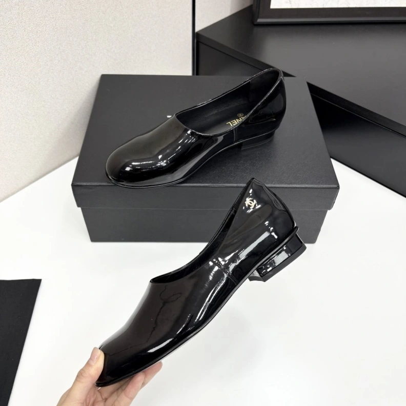 Timeless Chxnxl Leather Shoes 120666