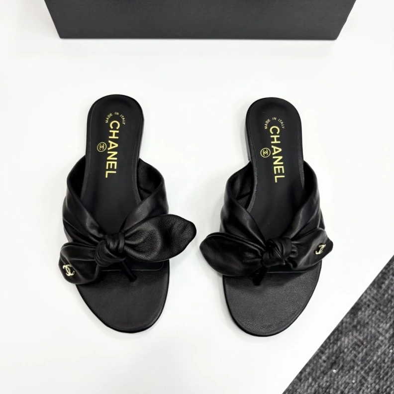 Lightweight Chxnxl Slippers 119848