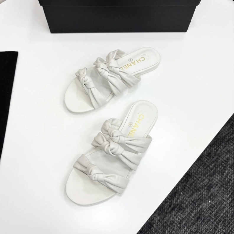 Chxnxl Slippers Bold 119850