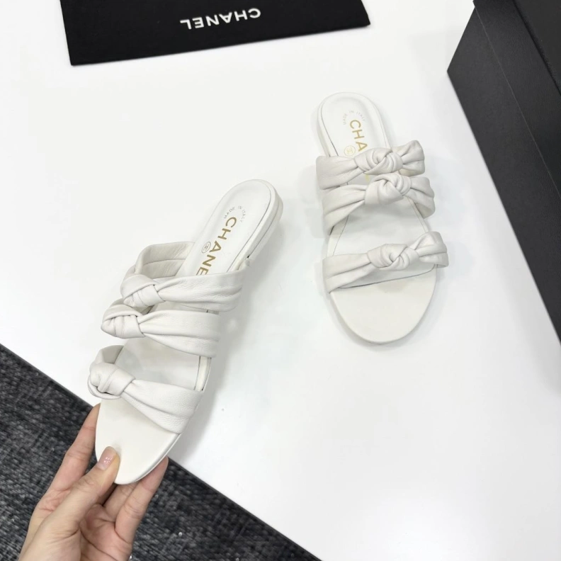 Chxnxl Slippers Bold 119850