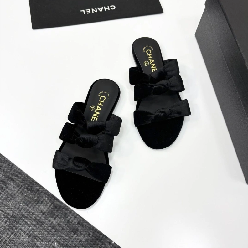 Efficient Chxnxl Sandals 120417