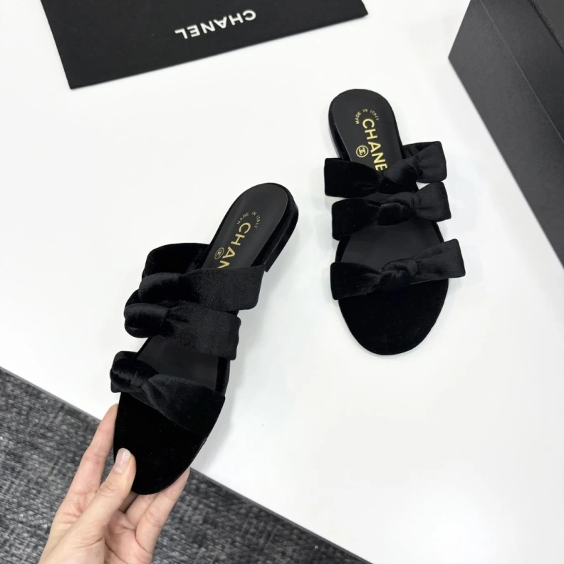 Efficient Chxnxl Sandals 120417