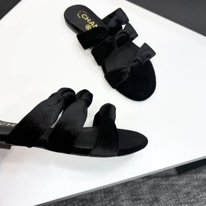 Efficient Chxnxl Sandals 120417