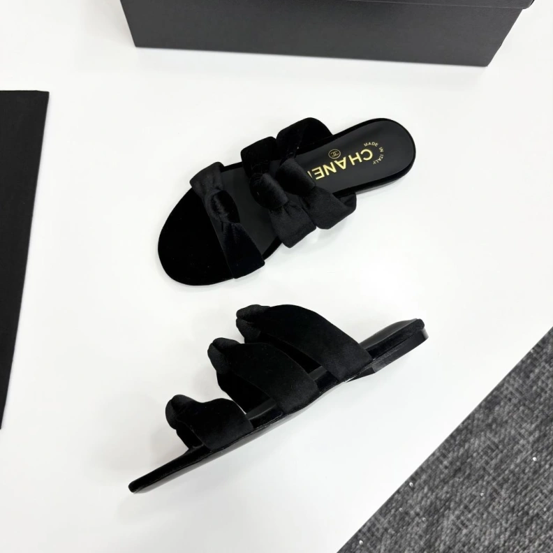 Efficient Chxnxl Sandals 120417