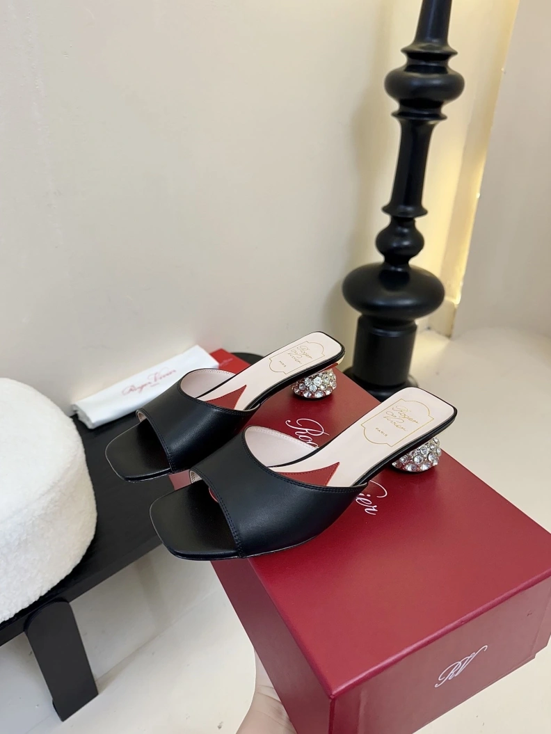 Othxr Slippers TopPick 212414