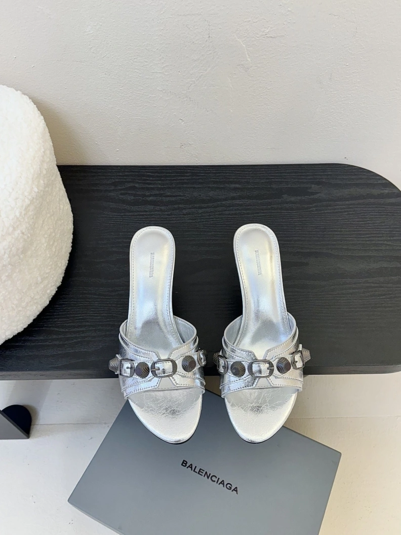 Resilient Bxlxnciaga Slippers 109425