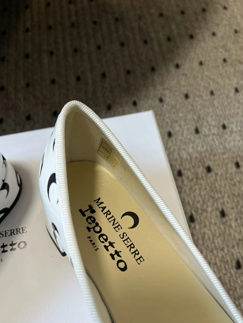 Fashionable Othxr flat shoes 212484