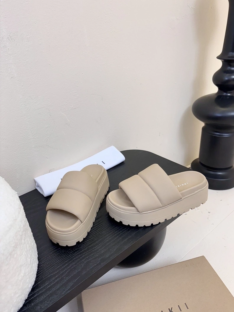 Durable Othxr Slippers 212407