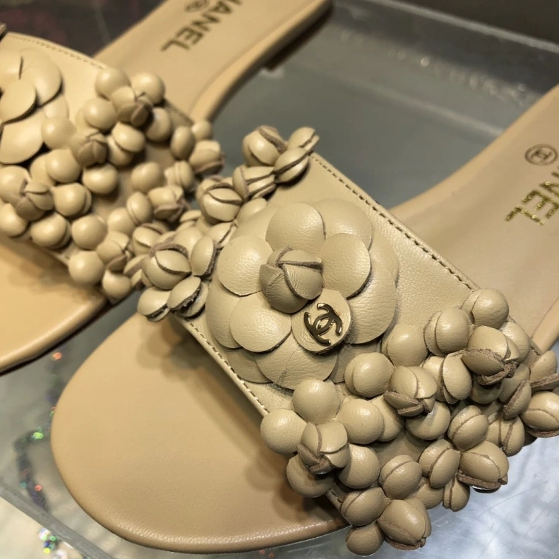Flexible Chxnxl Slippers 119841