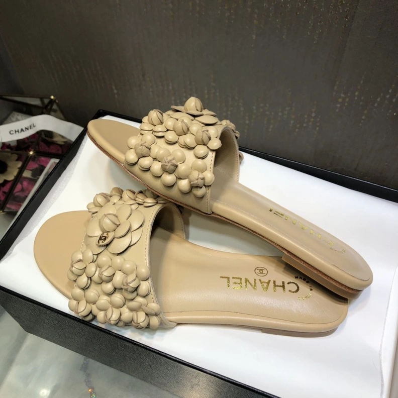 Flexible Chxnxl Slippers 119841