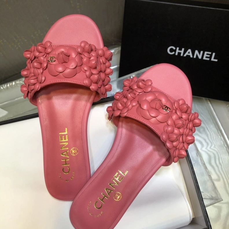 HighQuality Chxnxl Slippers 119845