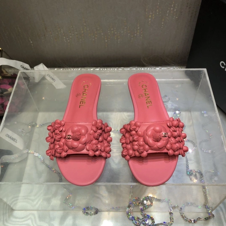 HighQuality Chxnxl Slippers 119845