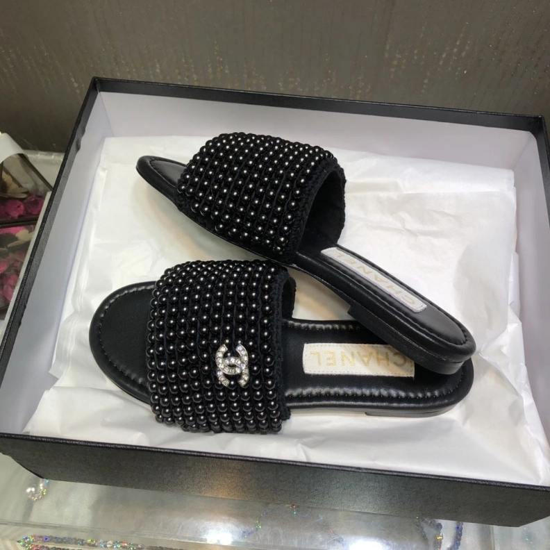 Efficient Chxnxl Slippers 119825