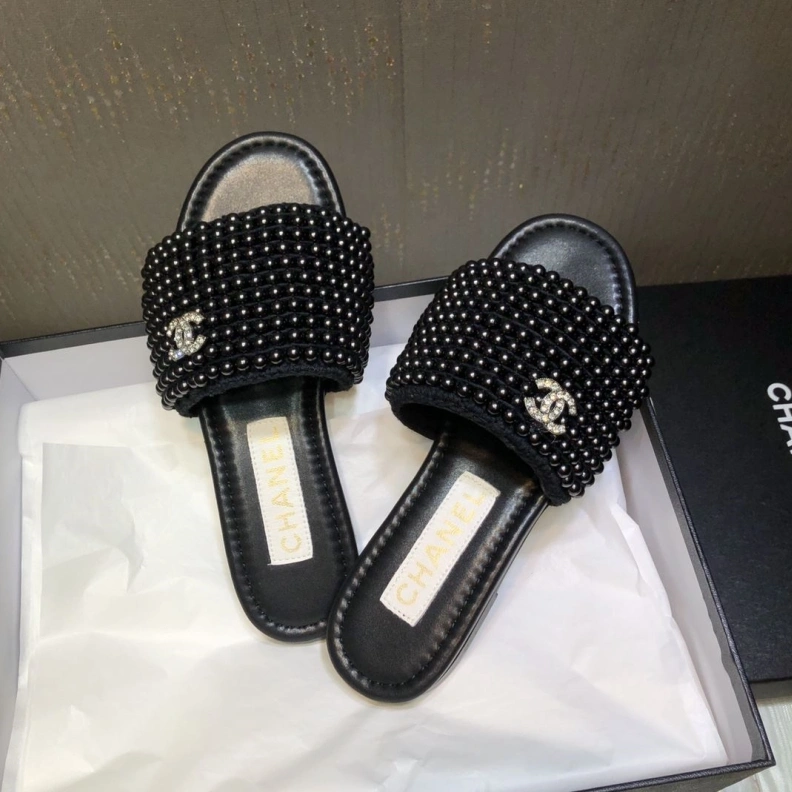 Efficient Chxnxl Slippers 119825