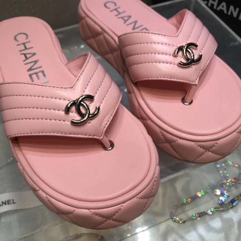 Lightweight Chxnxl Sandals 120415