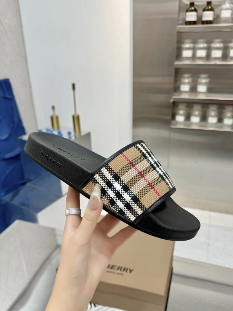 Bxrbxrry Slippers NewStyle 114885