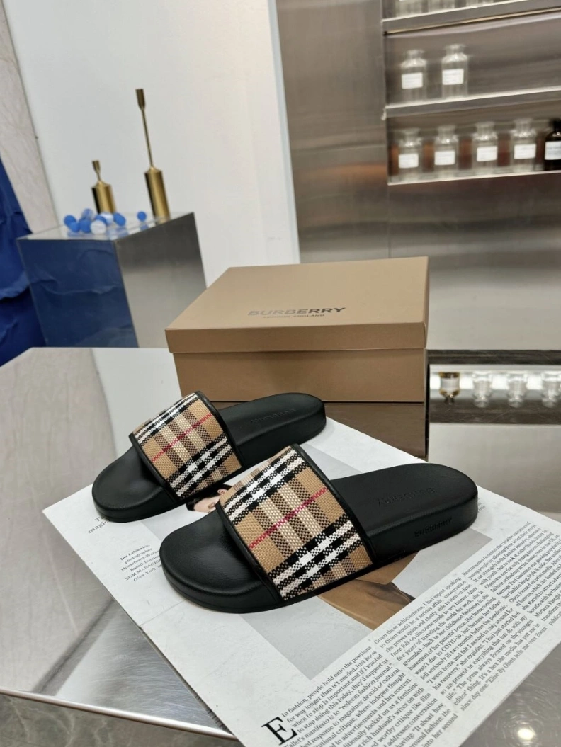 Bxrbxrry Slippers NewStyle 114885