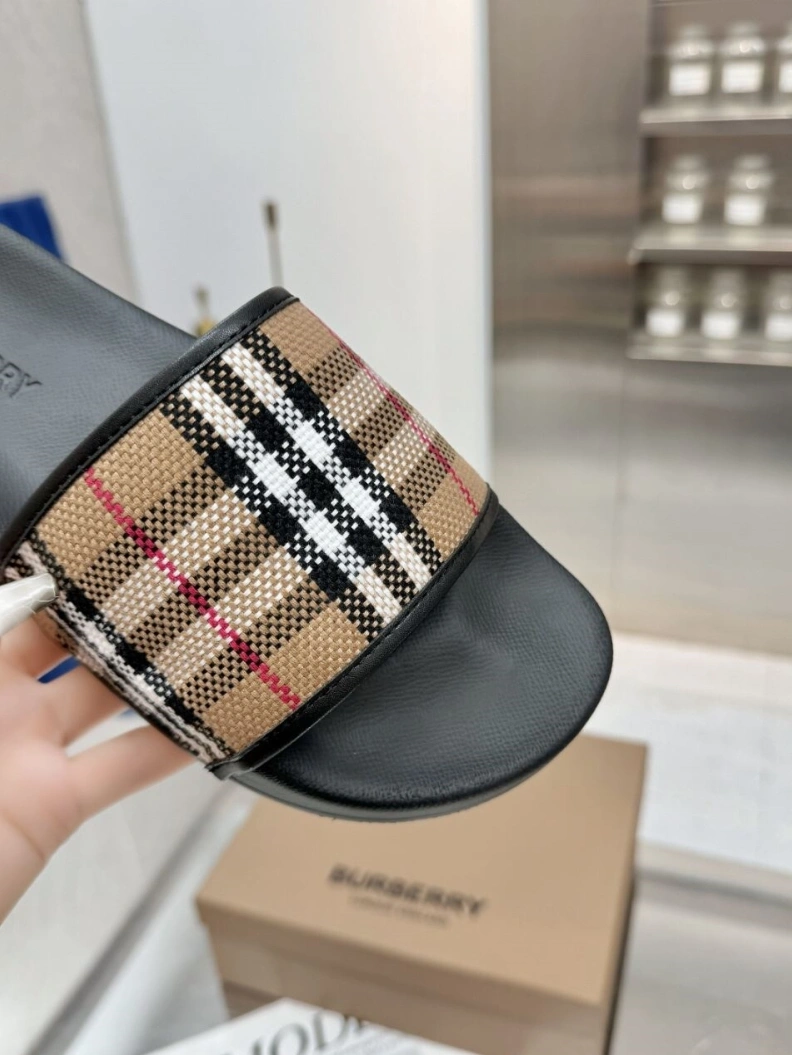 Bxrbxrry Slippers NewStyle 114885