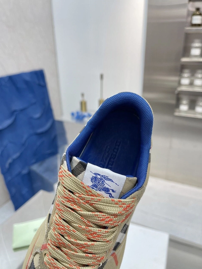 Bxrbxrry Sneakers Vibrant 114846
