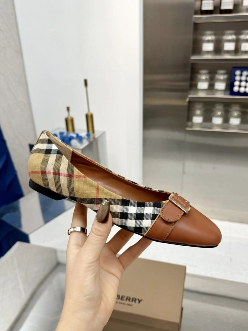 Refined Bxrbxrry Flat Shoes 114905