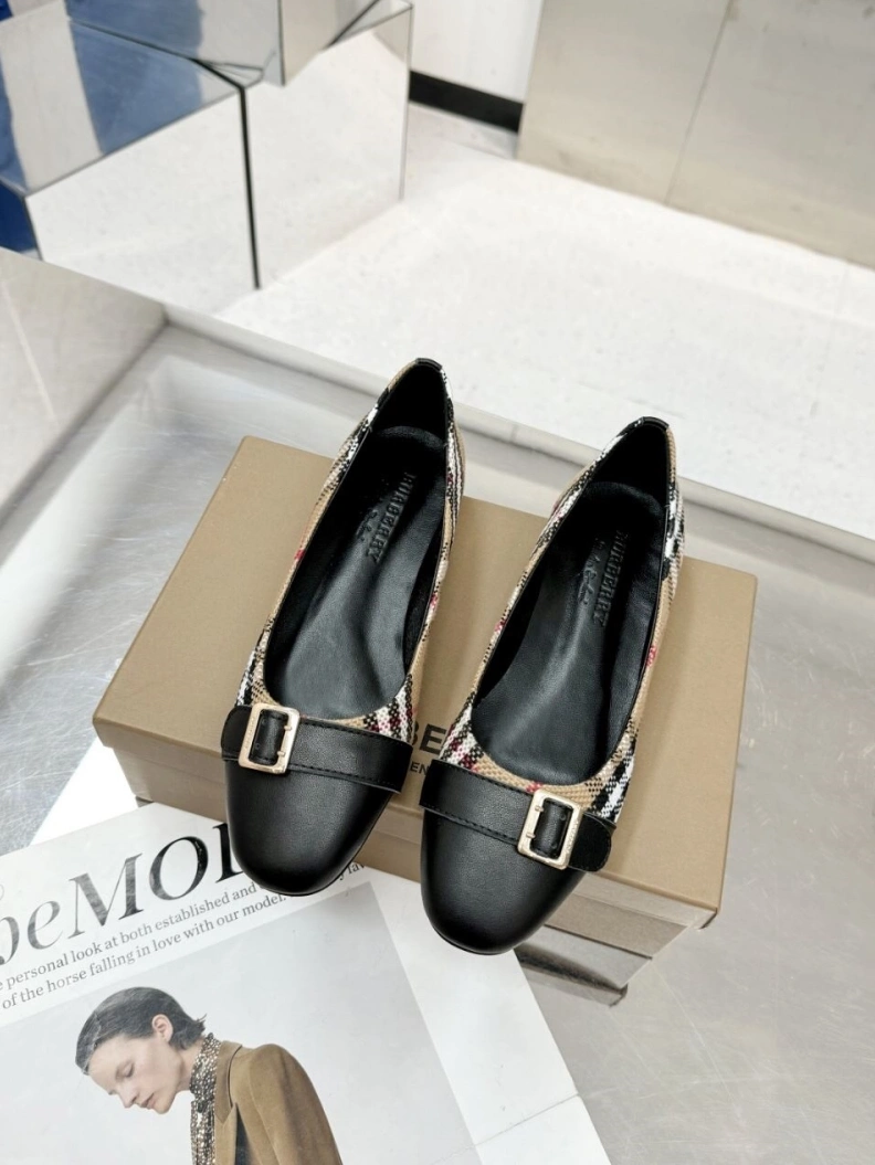 Bxrbxrry Flat Shoes DailyWear 114900
