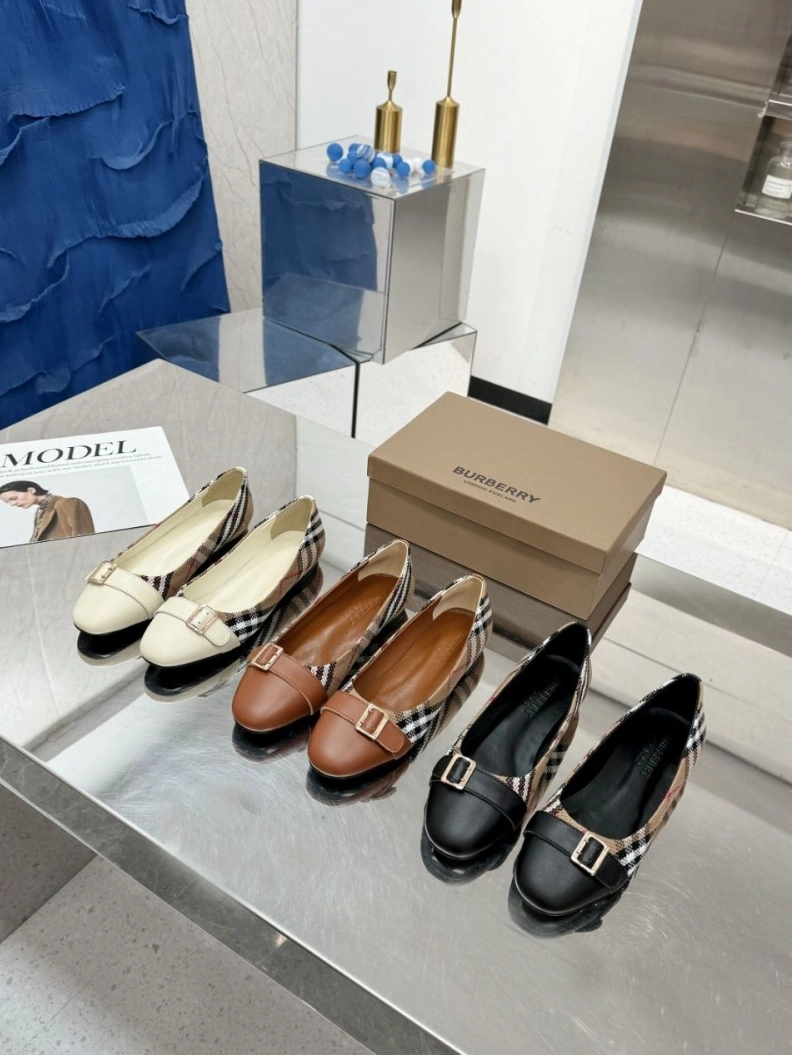 Bxrbxrry Flat Shoes DailyWear 114900