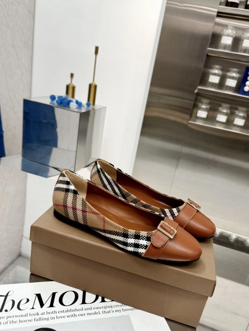 Bxrbxrry Flat Shoes Bold 114899