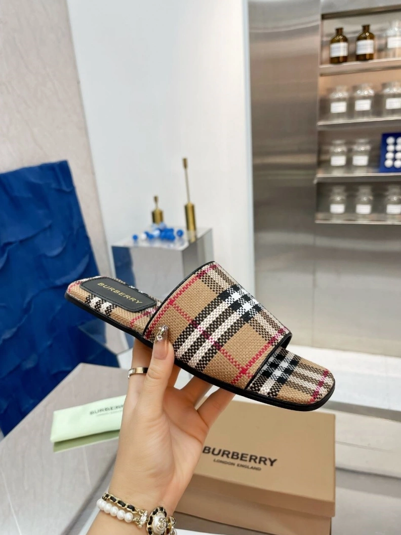 Bxrbxrry Slippers Stylish 114884