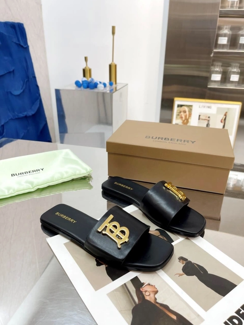 Elegant Bxrbxrry Slippers 114864
