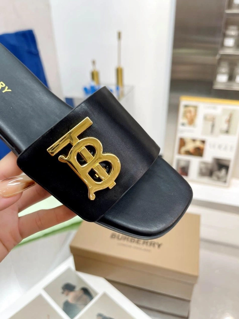 Elegant Bxrbxrry Slippers 114864