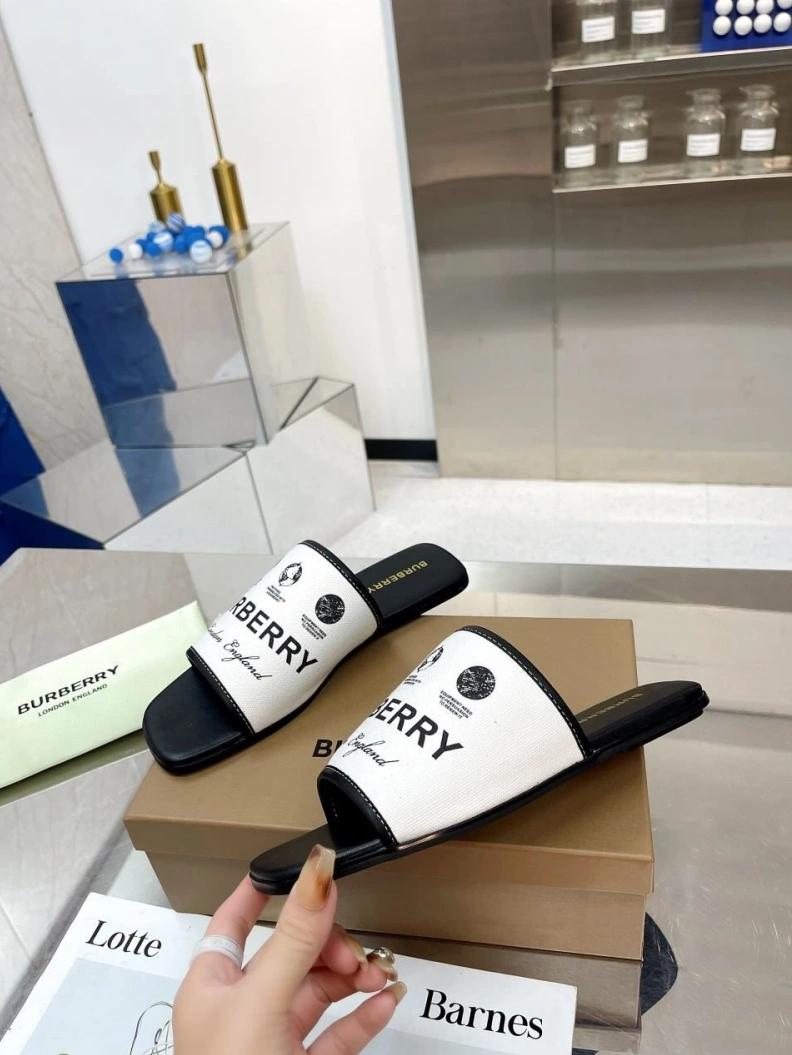 Bxrbxrry Slippers GoAnywhere 114860