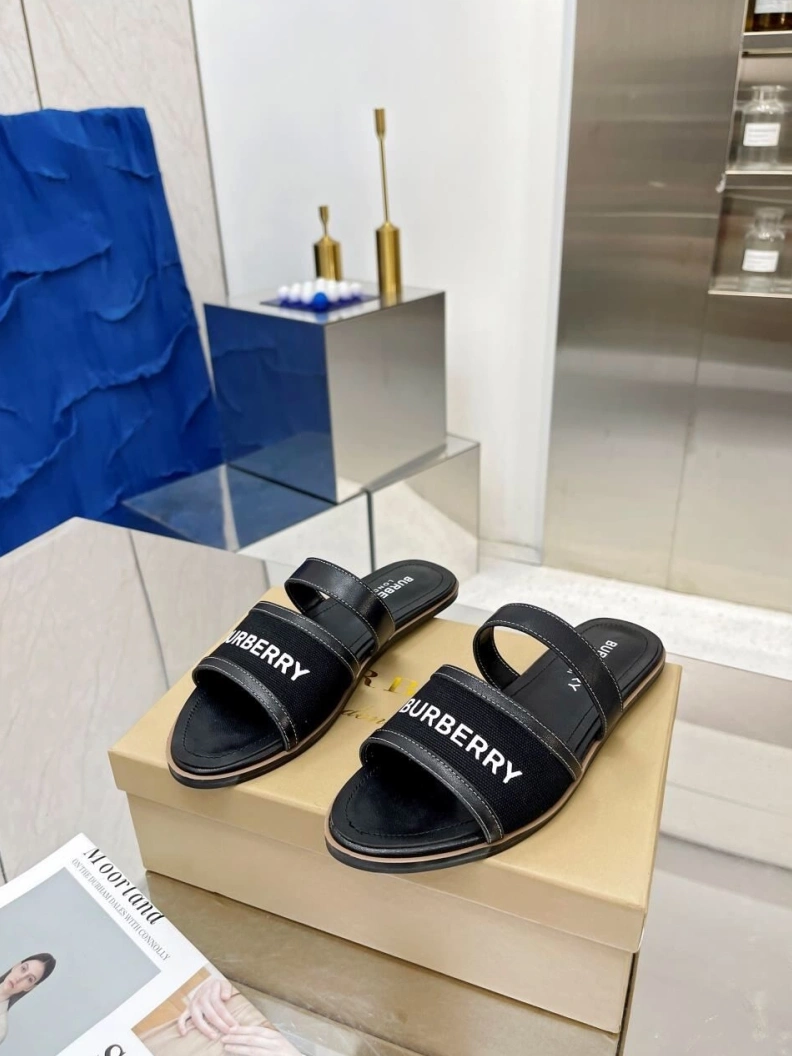 Bxrbxrry Slippers EasyMatch 114856