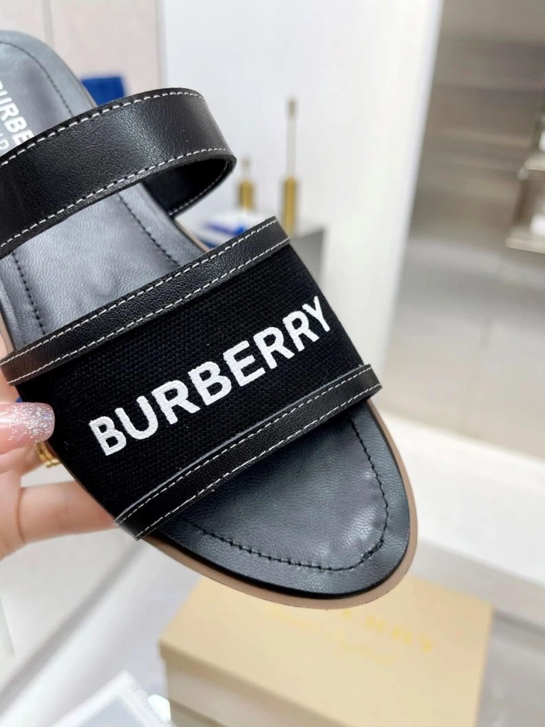 Bxrbxrry Slippers EasyMatch 114856