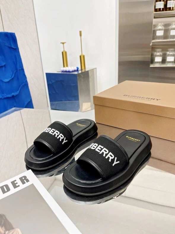 Cozy Bxrbxrry Slippers 114855