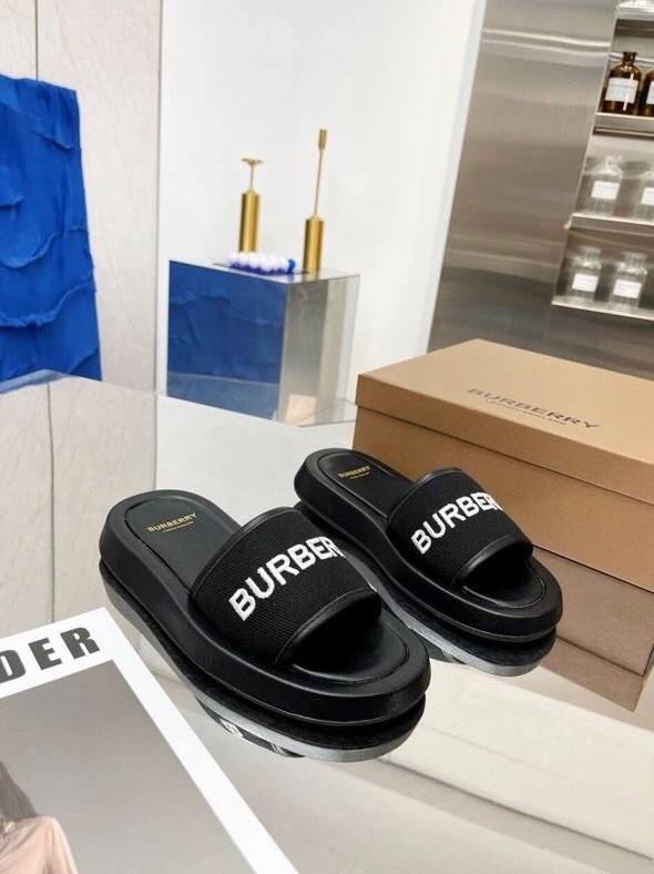 Cozy Bxrbxrry Slippers 114855