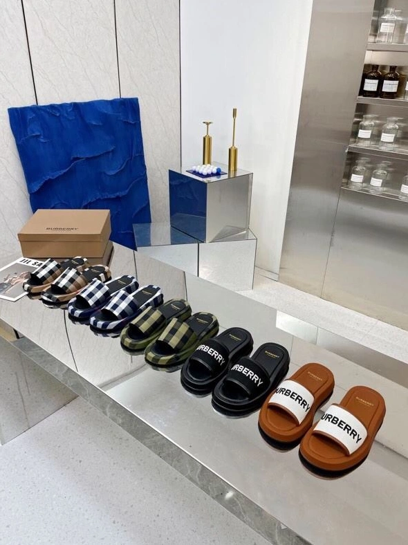 Cozy Bxrbxrry Slippers 114855