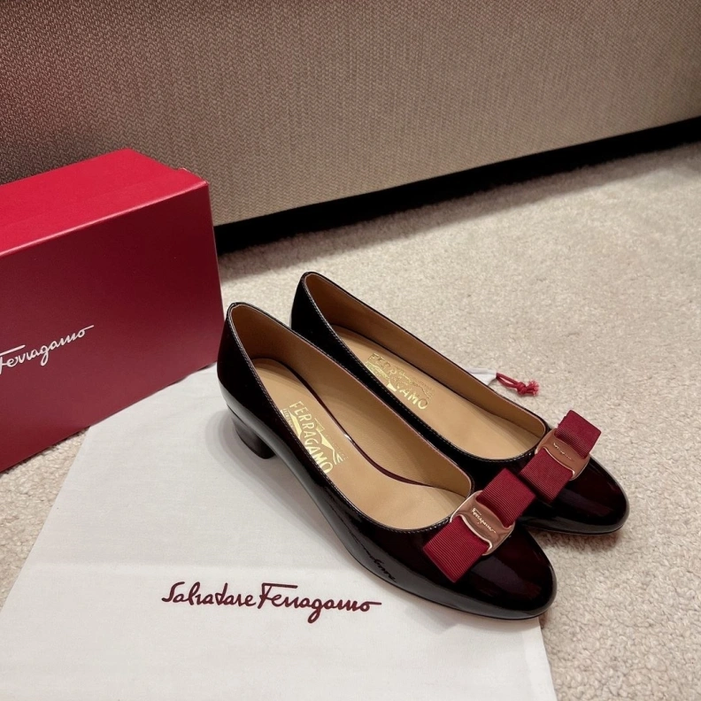 Bold Vxlxntino flat shoes 229864